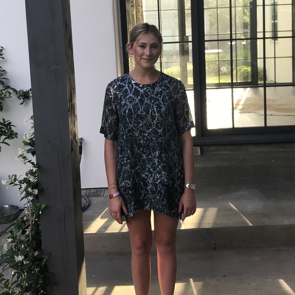 Meet your Posher, Chloe